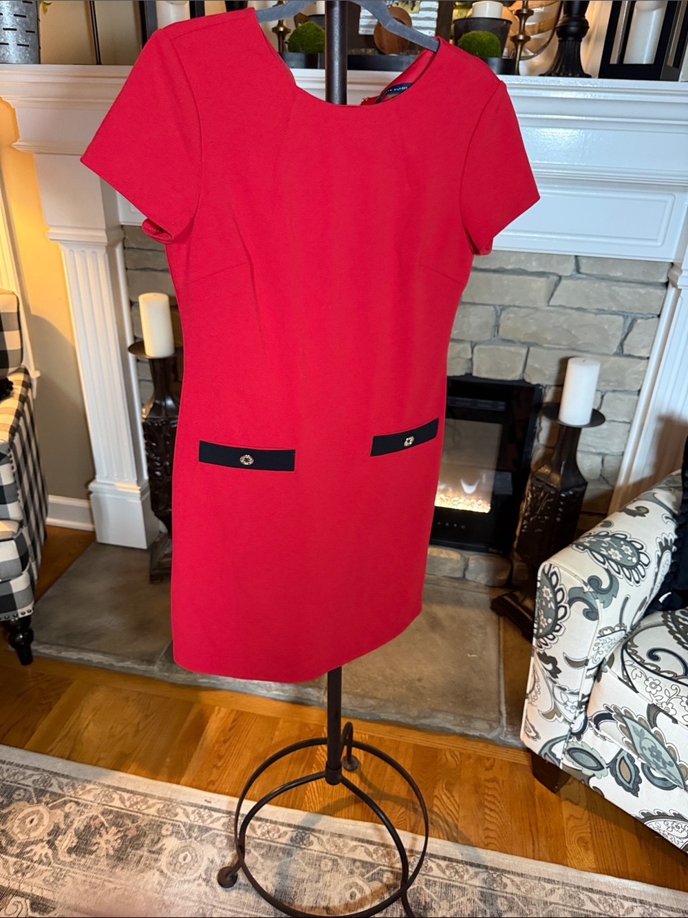 Tommy Hilfiger Red Short-Sleeve Shift Dress with Black Trim